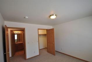 /static/images/house/32395/4e94f27ebcb324e170d4cbb1e6e09b7a.jpg
