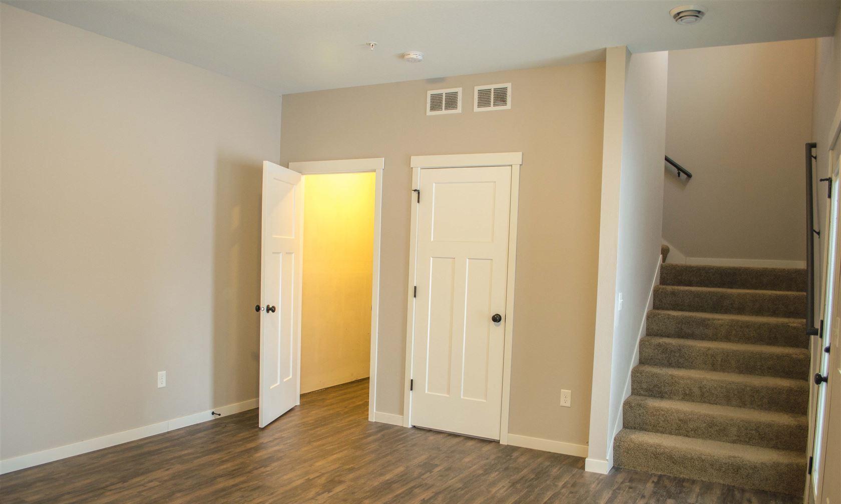 /static/images/house/8206/810386c1973f5e554686cd1957027087.jpg